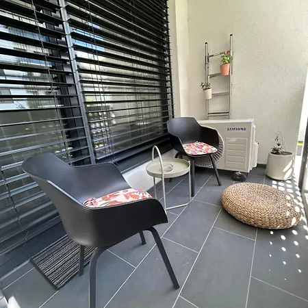 Apartman In The Centre - Free Garage Parking Pozsony